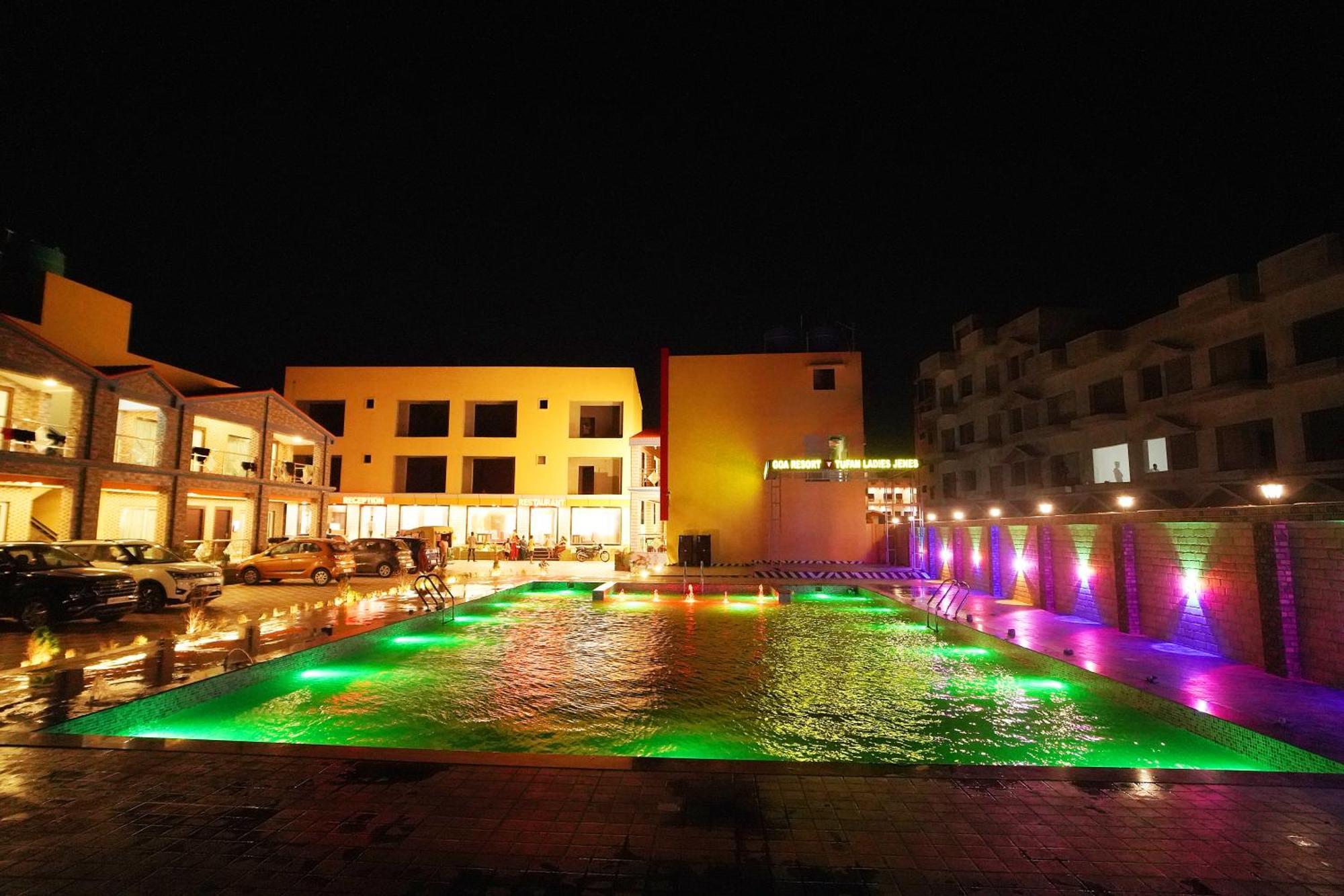 Goa Beach Resort On Beach 만다르모니 외부 사진