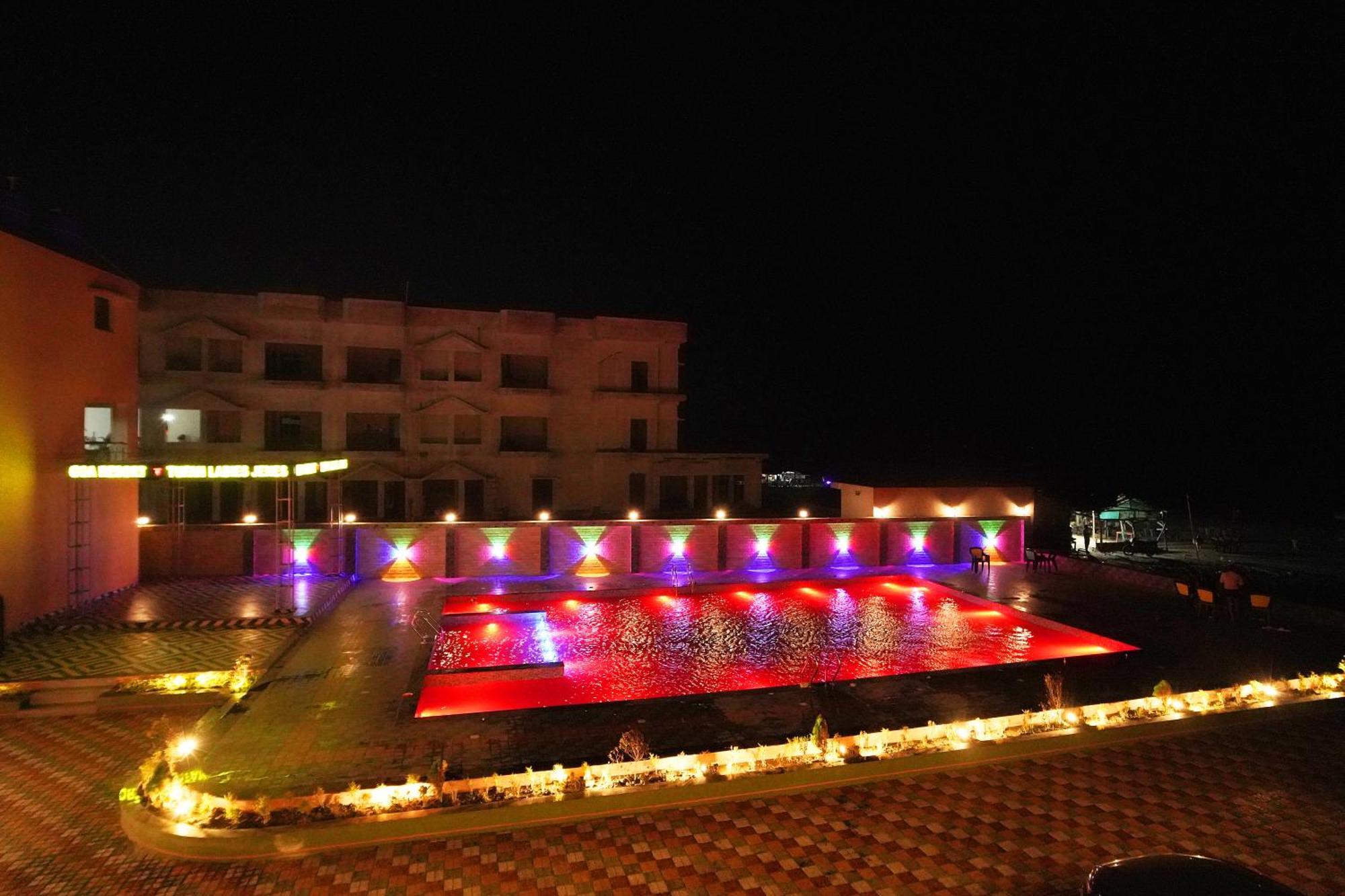 Goa Beach Resort On Beach 만다르모니 외부 사진